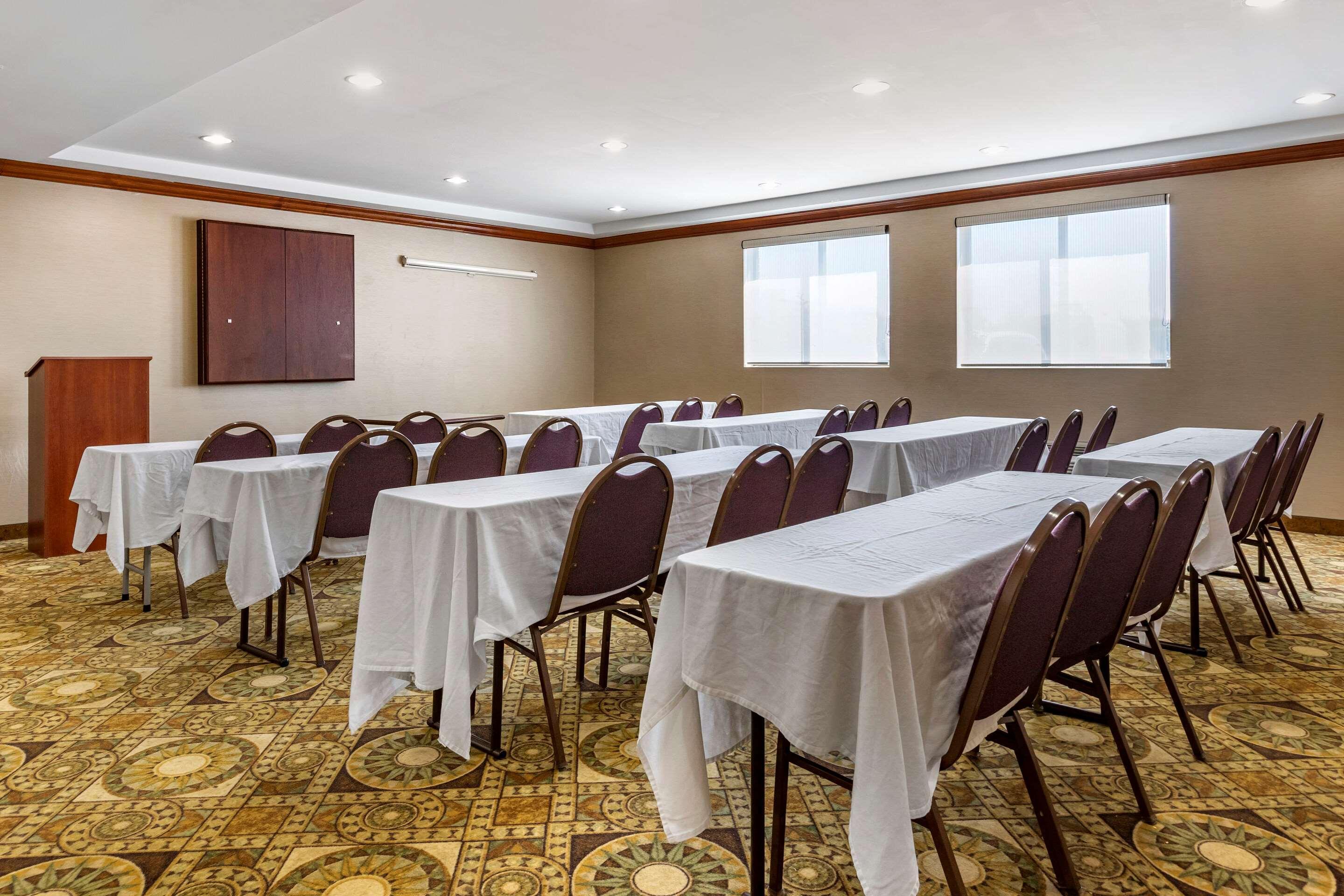 Comfort Inn Warren Εξωτερικό φωτογραφία