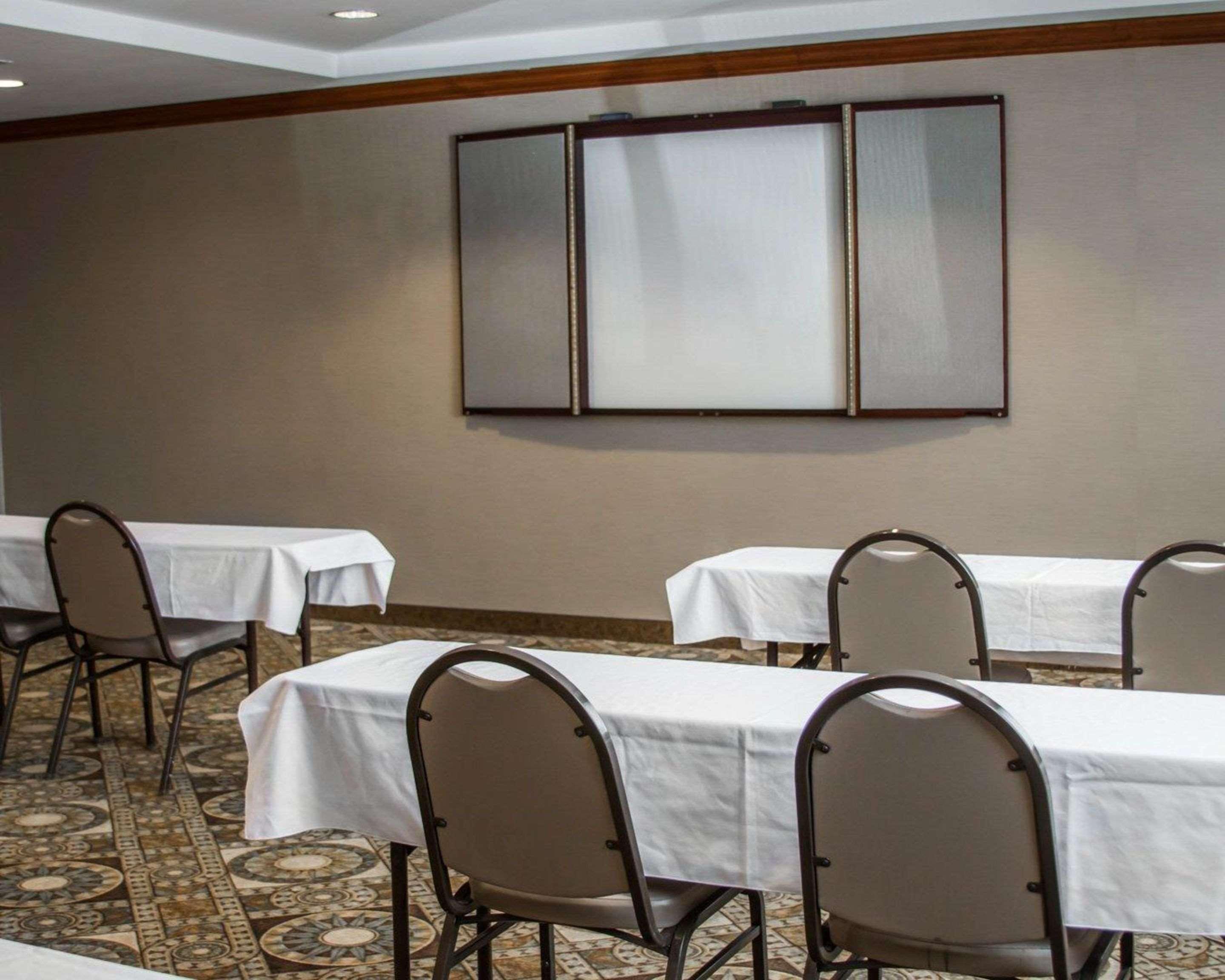 Comfort Inn Warren Εξωτερικό φωτογραφία